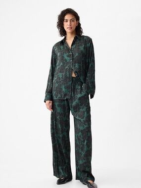 GAP Coord Set Crinkle Texture Satin Pants + Pleated Satin Boyfriend Shirt Set